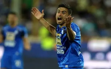 خسرو حیدری: مگر معاون باشگاه بودم که ابراهیمی را نگه دارم؟/ رفتن بازیکنان به خاطر دلار نیست