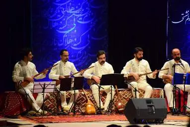 گزارش تصویری کنسرت گروه موسیقی آیین در همدان 
