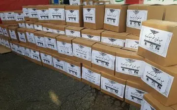 توزیع ۲۰۰ بسته معیشتی بین کارگران روزمزد کرمانشاه 