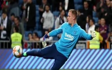 گلر آلمانی بارسلونا 4 ماه دور از میادین