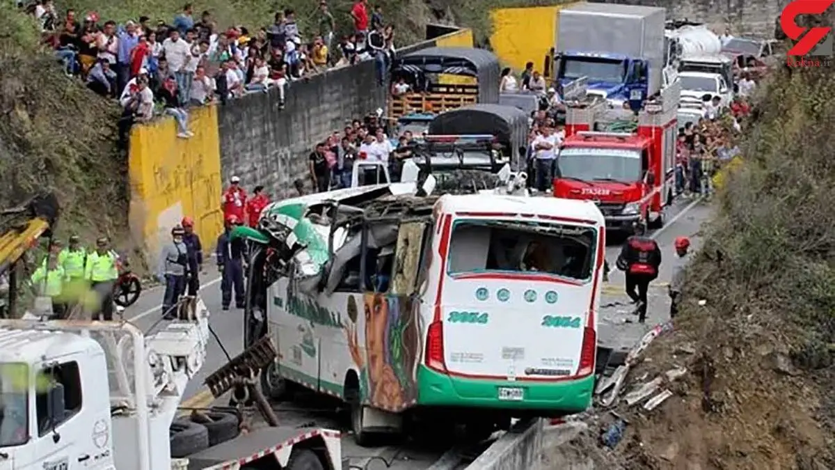 مرگ 20 کلمبیایی در واژگونی اتوبوس مسافربری