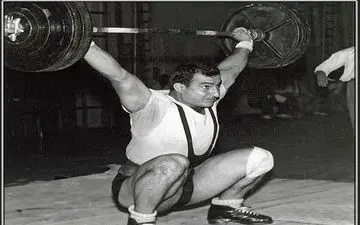  قهرمان سابق وزنه برداری ایران درگذشت
