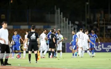 چمن تنها ورزشگاه تهران، هرروز خراب می‌شود!