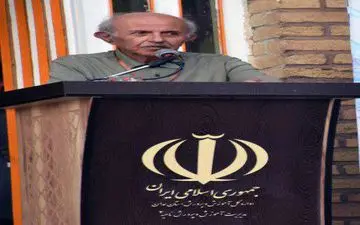 در آئین پایانی جایزه شعر الوند از « محمود شریفی‌ امینا » تجلیل می‌شود