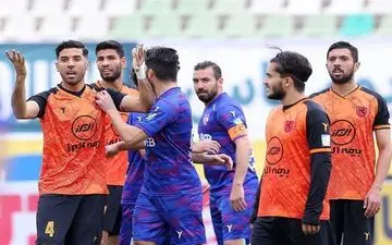 اتفاق بامزه در ضربات پنالتی بازی جام حذفی/هیجان زدگی تیم لیگ دویی قبل از پایان بازی 