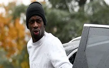 دمبله نیامد دوباره مصدوم شد و تمرین را نیمه کاره رها کرد