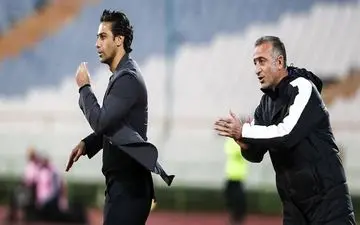 حاشیه بازی ماشین‌سازی و استقلال| وزش باد شدید در ورزشگاه/رخصت بازیکنان میزبان از مدیرفنی آبی‌پوشان