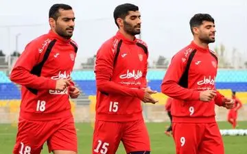 تمرین هم‌زمان پرسپولیس در غیاب گل محمدی در دو ورزشگاه مختلف
