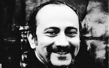 عکس: همسر مرحوم عارف لرستانی در جشن حافظ