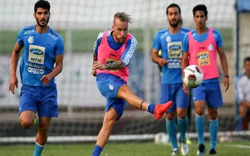 راهکار عجیب و غریب ستاره آلمانی استقلال برای جلوگیری از محرومیت + عکس