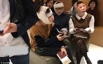 چهره عجیب سه زن به دلیل جراحی زیبایی+عکس