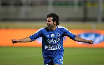 ستاره خط حمله استقلال در آستانه فسخ قرارداد 