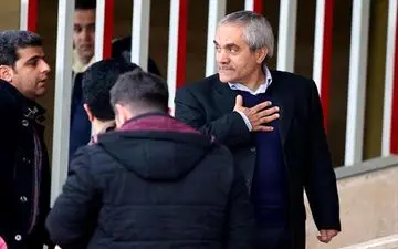 عدم التزام سرپرست پرسپولیس به قانون فدراسیون فوتبال!