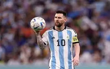 عکس| مسی جدید به مسی برخورد!/ زوج رویایی در بارسلونا تشکیل می‌شود؟