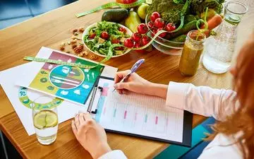 سفره‌ای برای تندرستی؛ نقش تغذیه در طب سنتی ایرانی