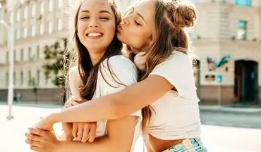 دوست واقعی چه ویژگی‌هایی دارد؟ راهکارهای تبدیل شدن به بهترین دوست