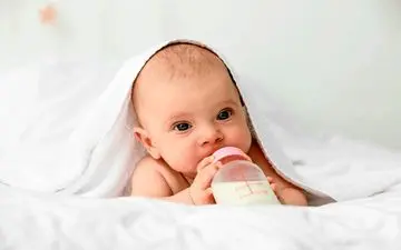 هشدار| خواباندن کودکان با شیشه شیر ممنوع

