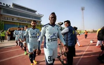 
درخواست آقامعلم از مهاجم پرسپولیس برای جذب بازیکن!