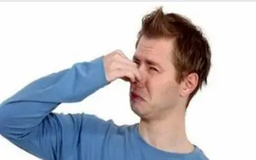 بوی بد بدن‌ چه علتی دارد؟

