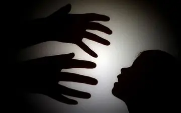 اتفاقی تلخ برای دختر 12 ساله/آتنا از دوست پدرش مادر شد