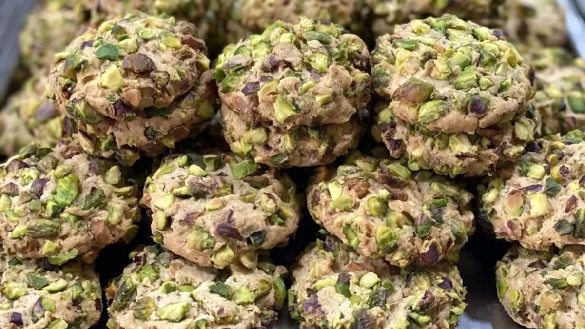 طرز تهیه کوکی پسته| این شیرینی رو همه دوست دارن!