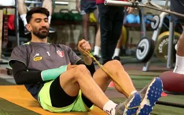 سرمربی پرسپولیس برای یک بازی خاص بیرو را می‌خواهد