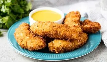 طرز تهیه سیب‌ زمینی استریپس؛ فست فودی خوشمزه و ترد در خانه