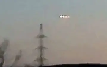 دیده شدن شئی عجیب در آسمان + عکس