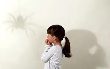 چرا از حشرات می ‌ترسیم؟