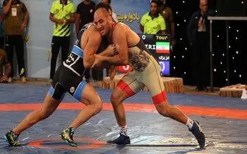 تیم هیات کشتی سیرجان سوم شد
