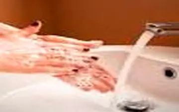 عوارض شستن زیاد از حد دست‌ها