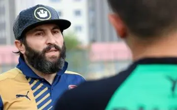 لطیفی پانزدهمین سرمربی لیگ یک