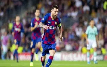 بارسلونا با برد قاطع صدر لالیگا را از چنگ رئال درآورد