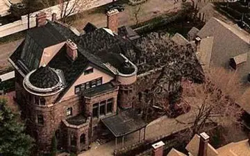 ارواح این خانه مشهور را تسخیر کرده اند / صاحب این خانه خود را دار زد +عکس 