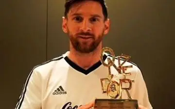 مسی جایزه فردی دیگری را تصاحب کرد 