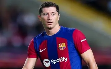 ویدیو|  پنالتی از دست رفته بارسلونا توسط لواندفسکی