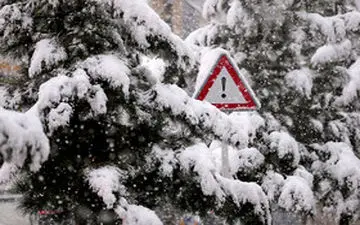 برف و باران ادامه دارد