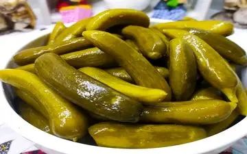 طرز تهیه خیار شور خانگی خوشمزه و سالم