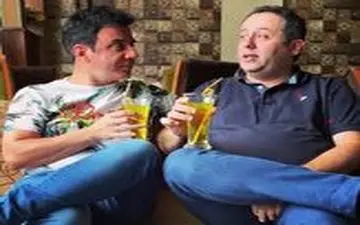 غافلگیری عموپورنگ با تقلید صدای بشیر حسینی توسط بدلش