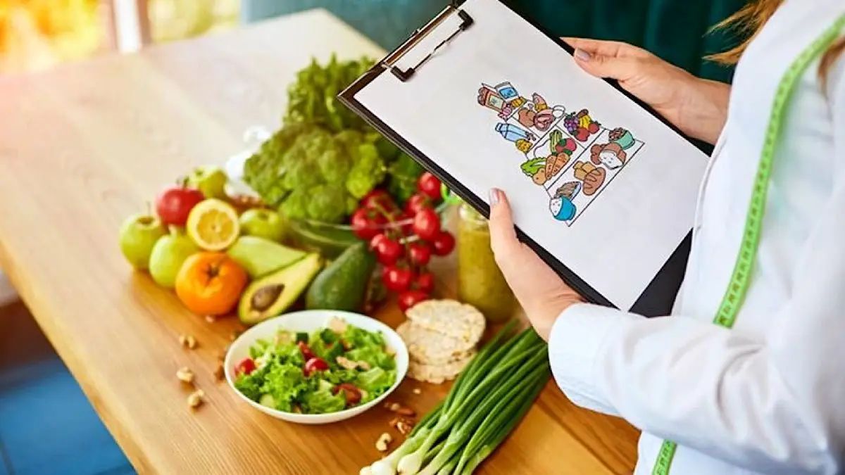 افراد سالمند باید کالری کمتری مصرف کنند؟