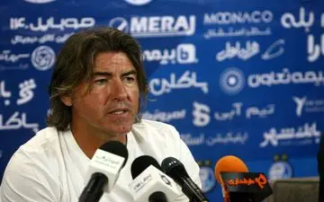 
وقتی ساپینتو توسط خبرنگاران تشویق شد 