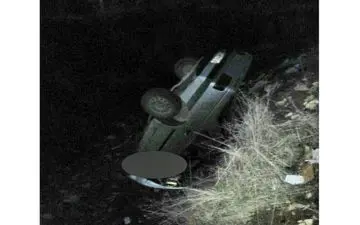 سقوط خودرو به همراه 3 خانم جوان به ته دره+ عکس