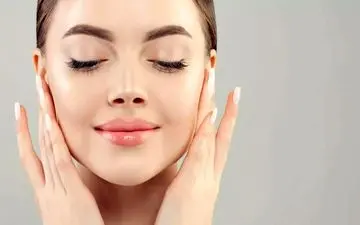 چاق شدن صورت در دوران شیردهی؛ روش‌های خانگی برای گونه‌های پرتر