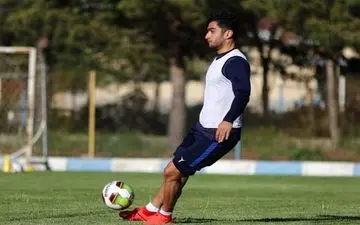 مدافع ذوب‌آهن: از شروع لیگ با بدشانسی مواجه شدیم/امیدوارم در بازی با استقلال به پیروزی برسیم