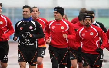 واکنش هافبک نفت به شایعه پرسپولیسی بودنش؛ دوست ندارد مقابل سرخ ها بازی کند؟