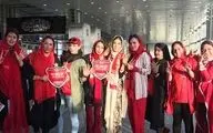 تیپ متفاوت دختران پرسپولیسی در عمان! + عکس
