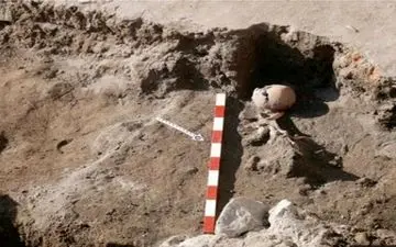  کشف اسکلت جنگجوی قرون وسطایی با تیری در سینه