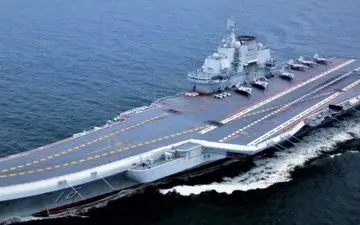 نمای دیدنی از فرود روی باند ناو هواپیمابر