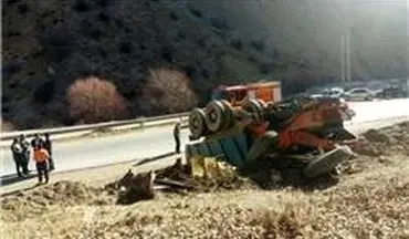 سقوط مرگبار کامیون از پل