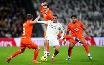 رئال مادرید با برد پرگل در انتظار لغزش بارسلونا